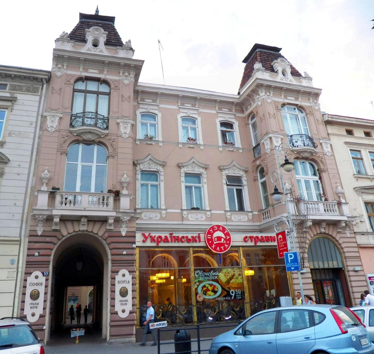 Exclusive Apartment On Shevchenko Avenue 10 Leópolis Exterior foto